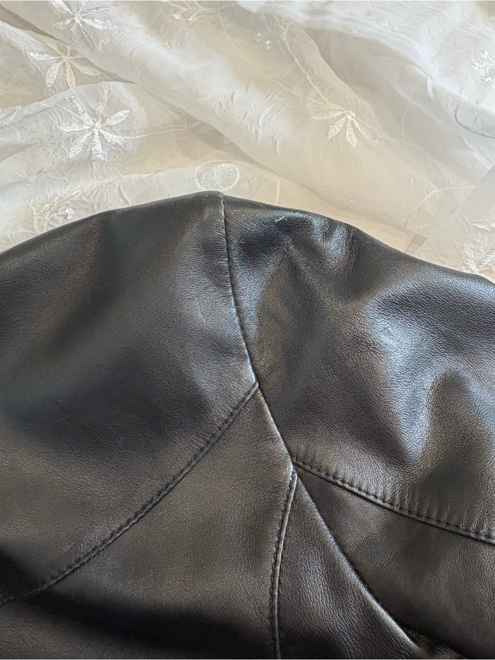 Classic Black Genuine Leather Women's Blazer Jacket - Picture 10 of 10